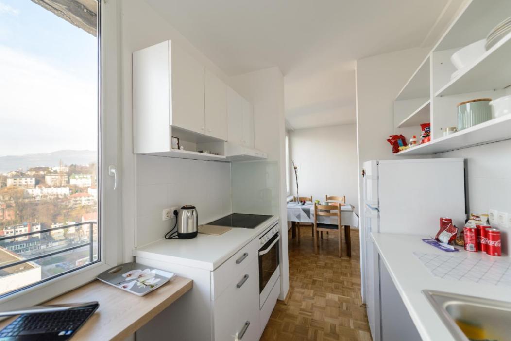 Unit4Six Apartment Сараево Екстериор снимка