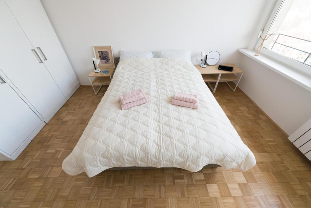 Unit4Six Apartment Сараево Екстериор снимка